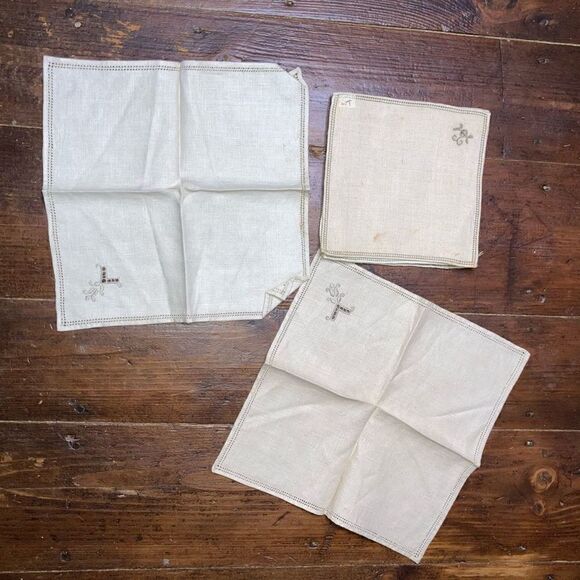 Vintage Handmade Napkin & Coaster Set, Eyelet Detail with Accented Stitching - Picture 5 of 6